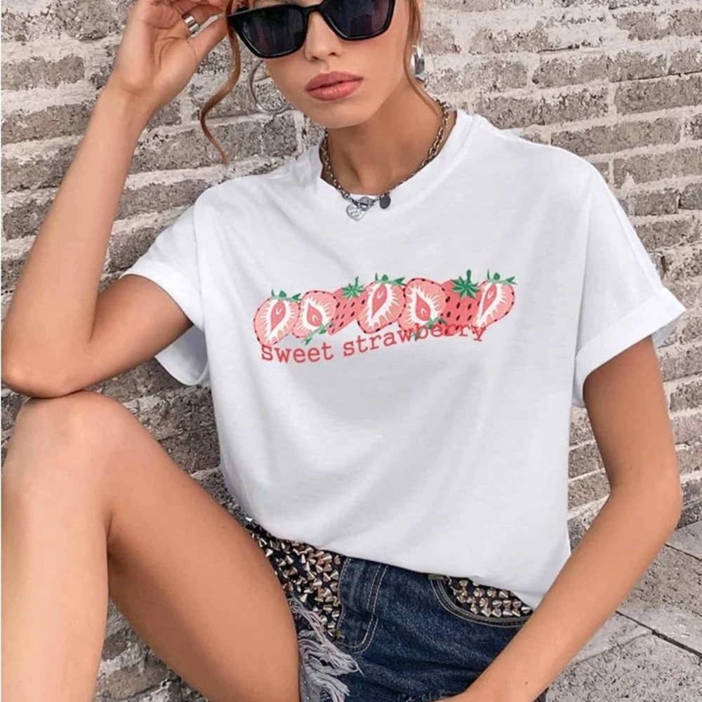 Graphic tee